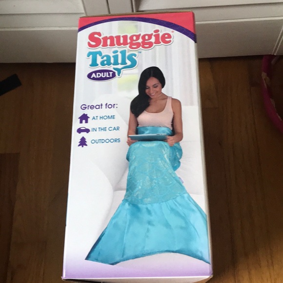 Mermaid Snuggie Tails blanket - Picture 4 of 5